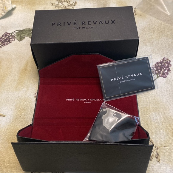 Prive Revaux sunglasses Burgundy, The Clique, new in box - Picture 8 of 8